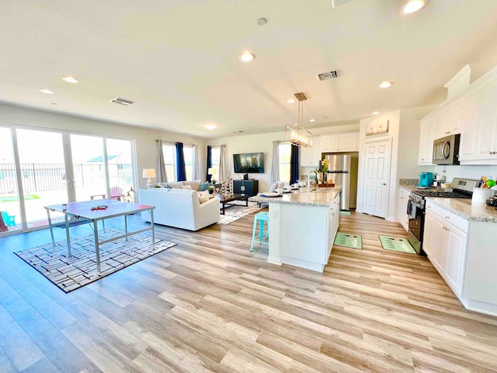 Stunning Hill Top 5bdr Home Sleeps 16 Riverside - Riverside, CA