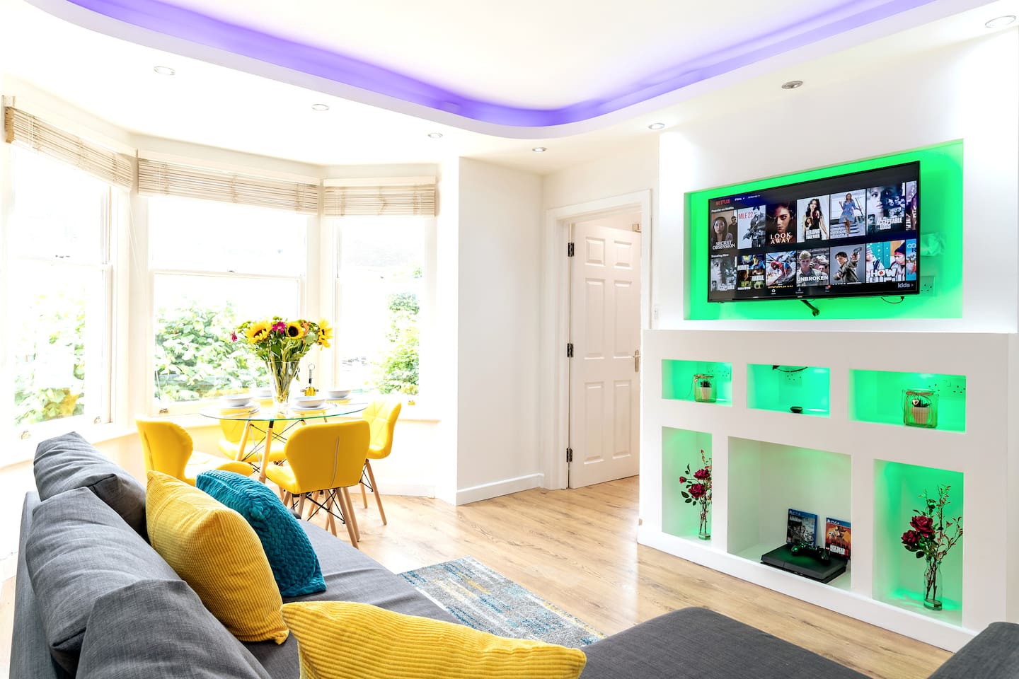 Luxury City Centre Apartment with Parking