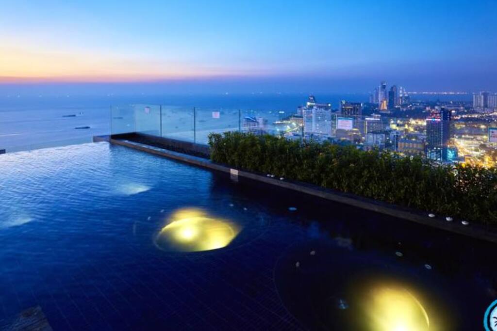 Rooftop swimming pool