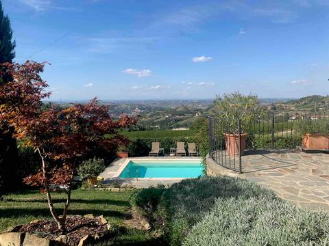 Beautiful villa with pool and amazing view