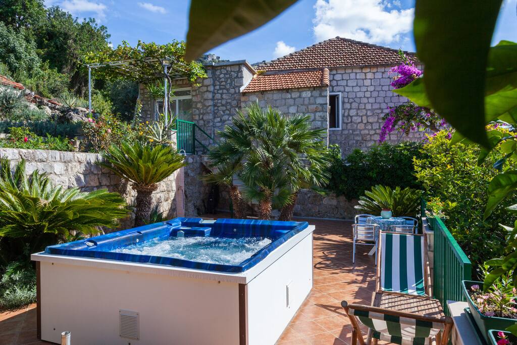 Terrace and jacuzzi area shared with other house guests