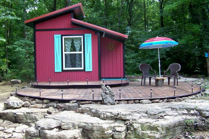 Backstage Tiny House!  Clean, Pure, Country Air!