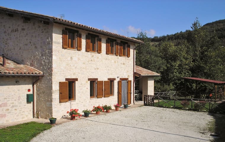 Airbnb Appennino Vacation Rentals Places To Stay