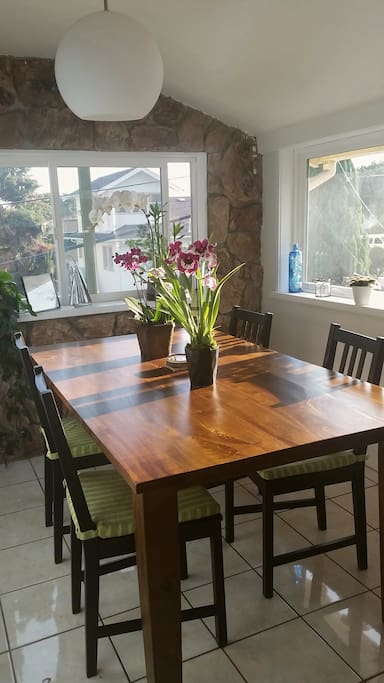 Dining nook