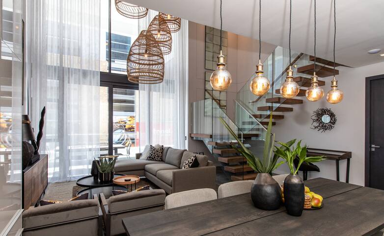 Upmarket Duplex Unit in the Heart of Sea Point (1) gallery image 3