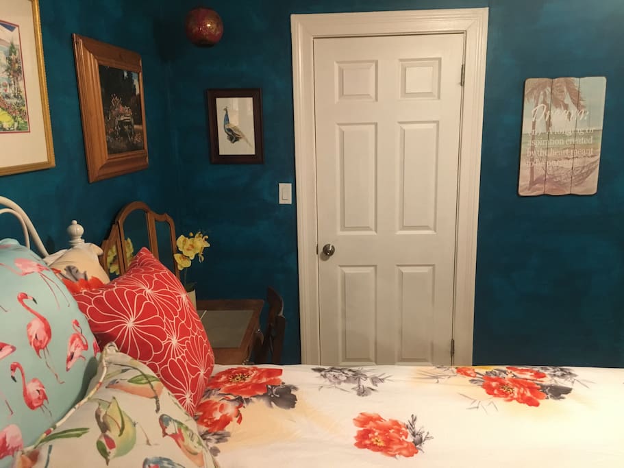Sunny Florida Guest Bedroom with Queen Bed