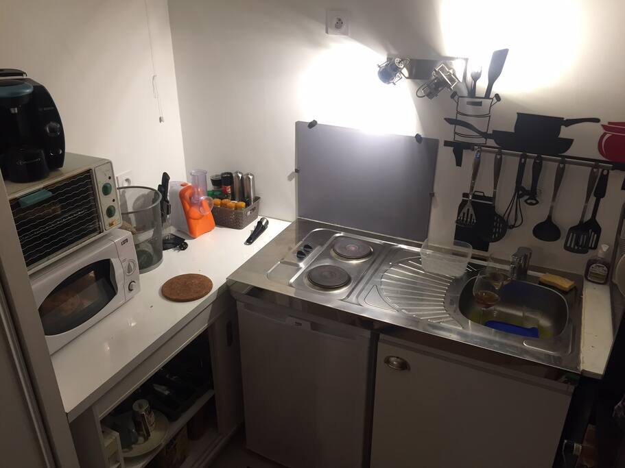 Un coin Kitchen simple mais très fonctionnel