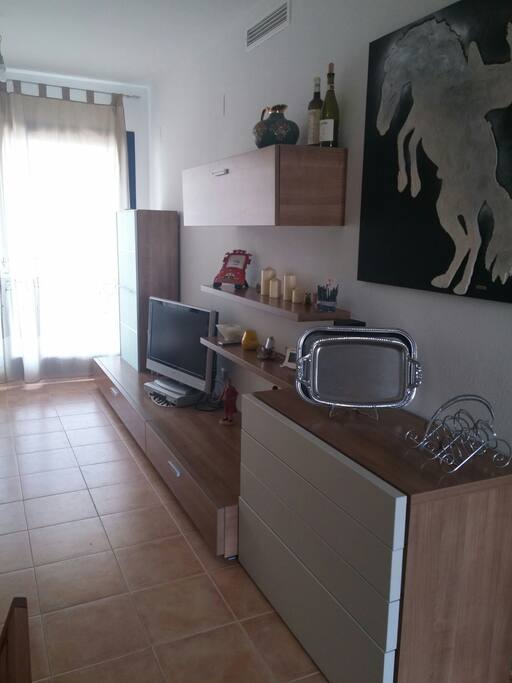 Comedor equipado tv , dvd,