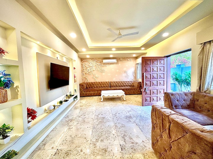 Living room image 2