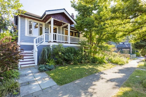 vancouver airbnb vacation superhost entire