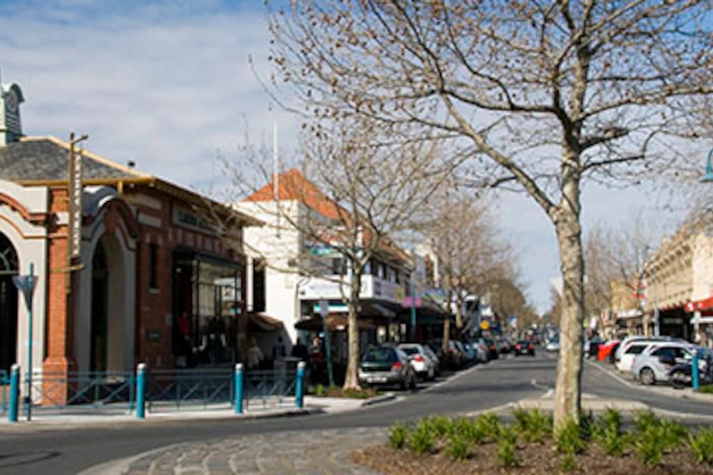 Local Shopping Street (Church Street)!