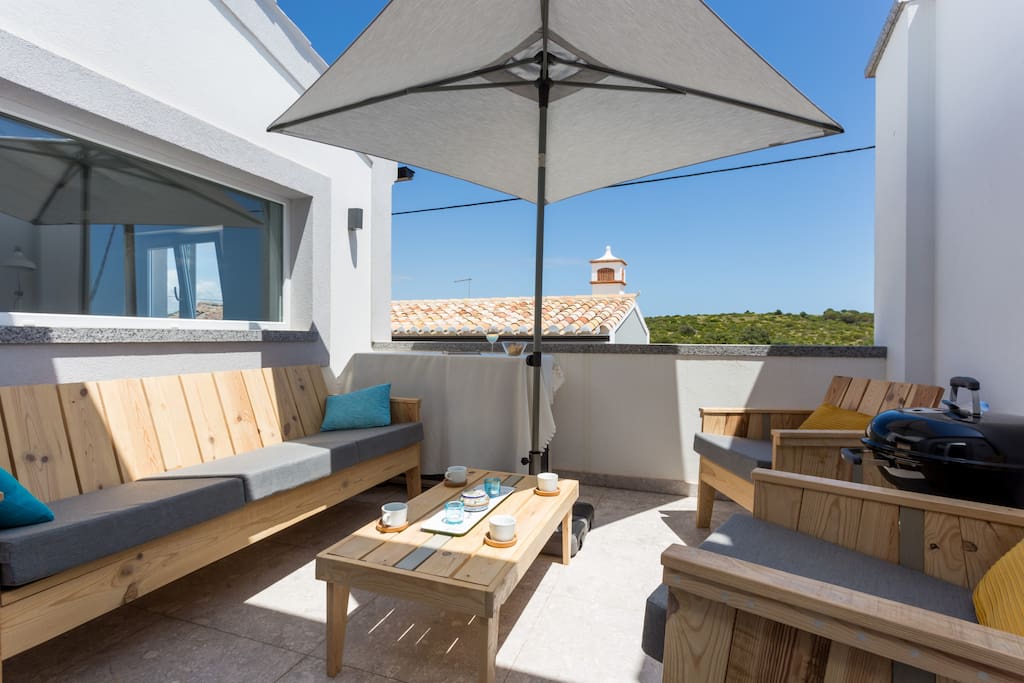 roof terrace with seaview, Zavial beach. Lounge set and barbecue.