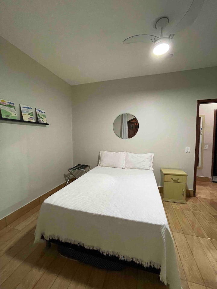 Cama de Casal do Quarto 1
