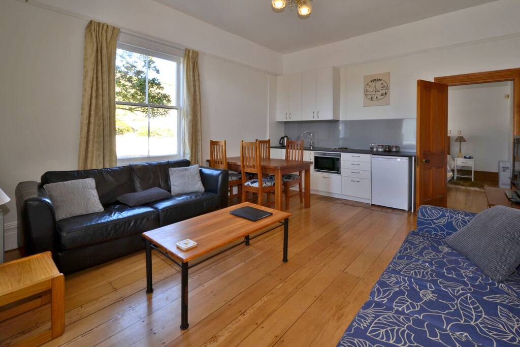 Kitchenette with hobs, microwave and fridge