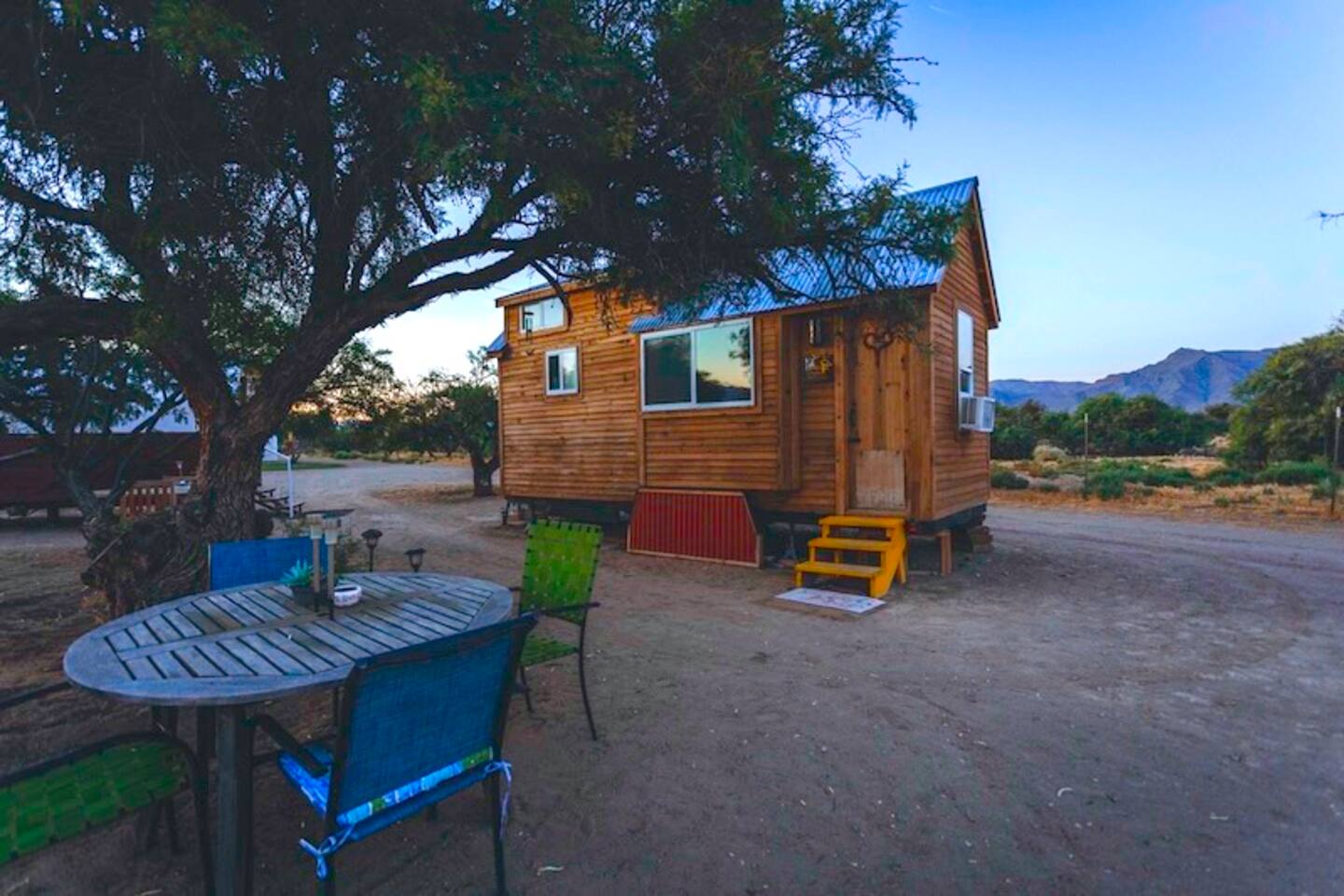 Tiny House near Las Vegas / Hummingbird - Cabins for Rent in Sandy