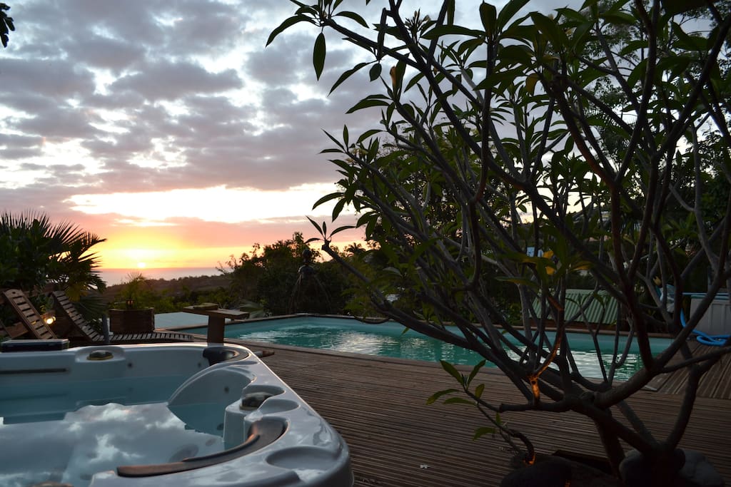 Jacuzzi piscine compris