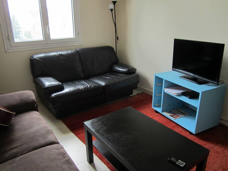 Grand séjour , TV , Internet...