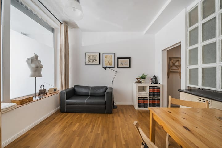 GrOund Floor All-in-One Space in goOd district 3.0