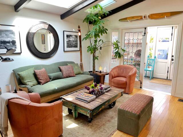 Venice Beach Oasis with Pool (Walk to Beach) gallery image 4