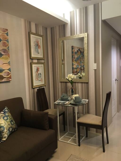 Elegant dining fixtures