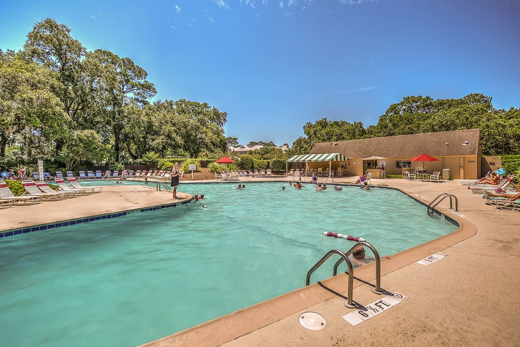 Harbour Town Pool