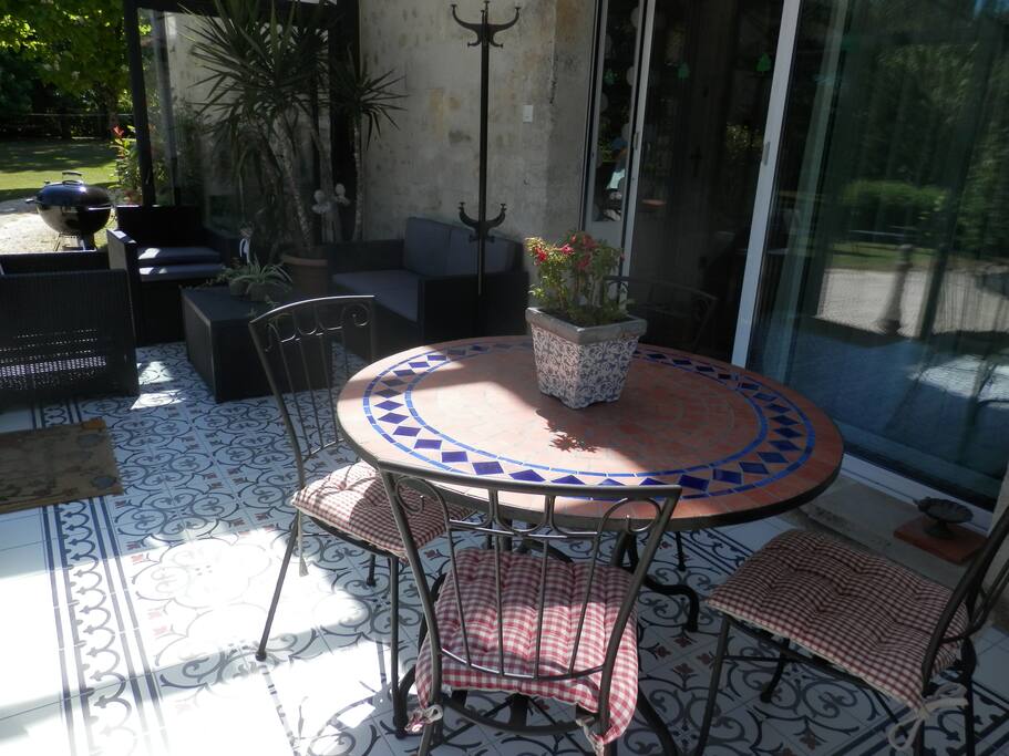 Salon de jardin.