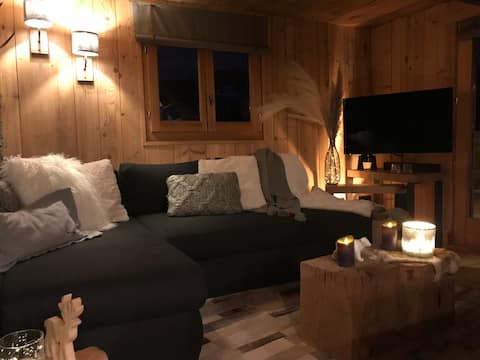 Annonce Airbnb populaire: Charming Mazot "Le 1881" - 4 people à Demi Quartier