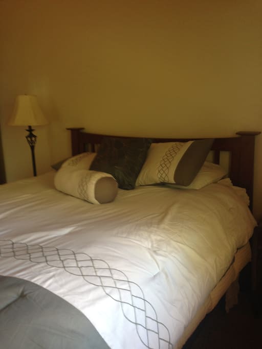 Queen size bed