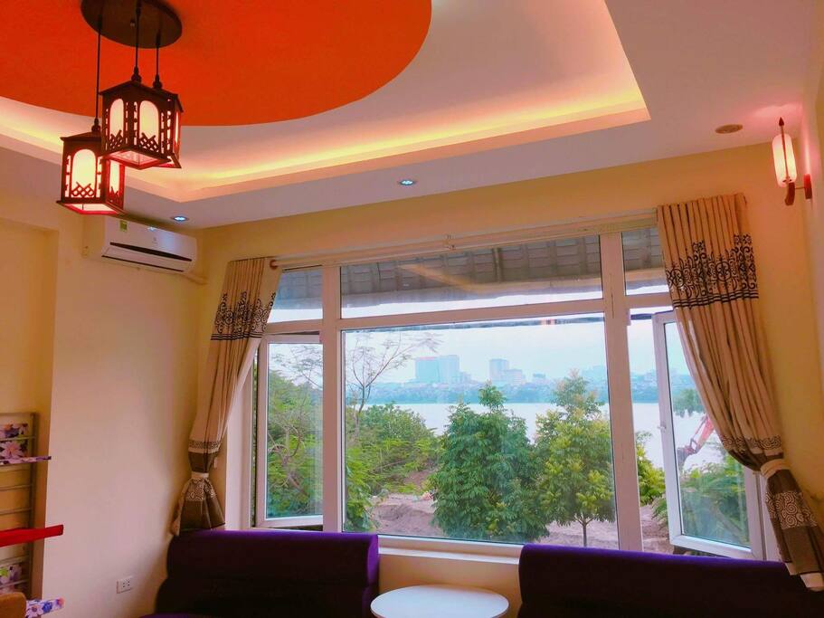 Room 2.2 - Great River View