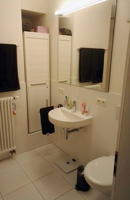 Bad mit Badewanne