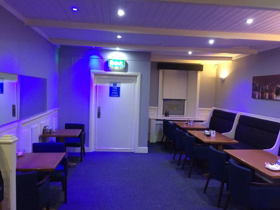 restaurant / bar area
