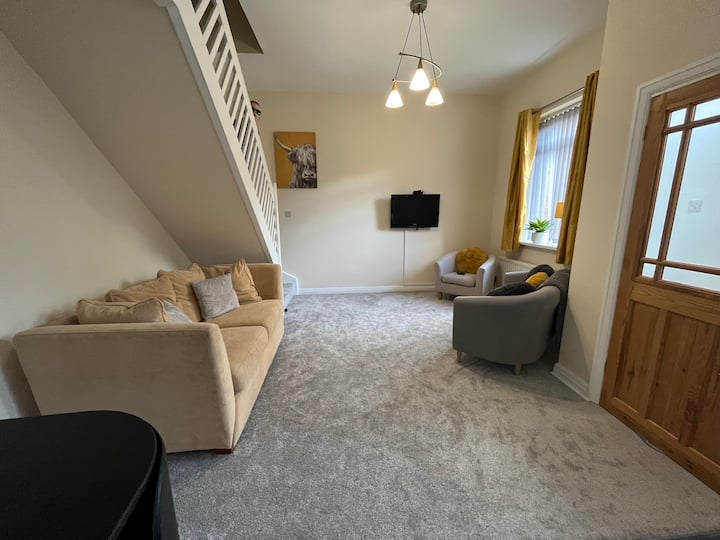 2 Bed Period Cottage With Free Parking In Penkhull - Stoke-on-Trent