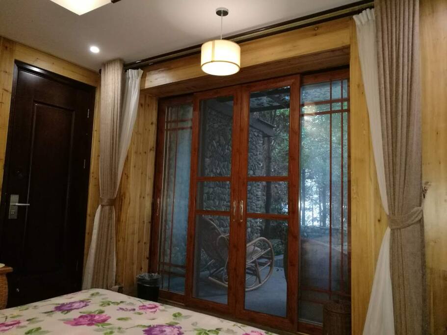 小庭花