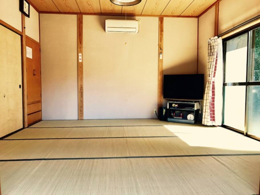 ROOM①