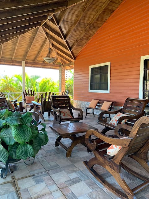 Rancho Papa Cole Relaxing Villa @ Campo Verde Inoa.