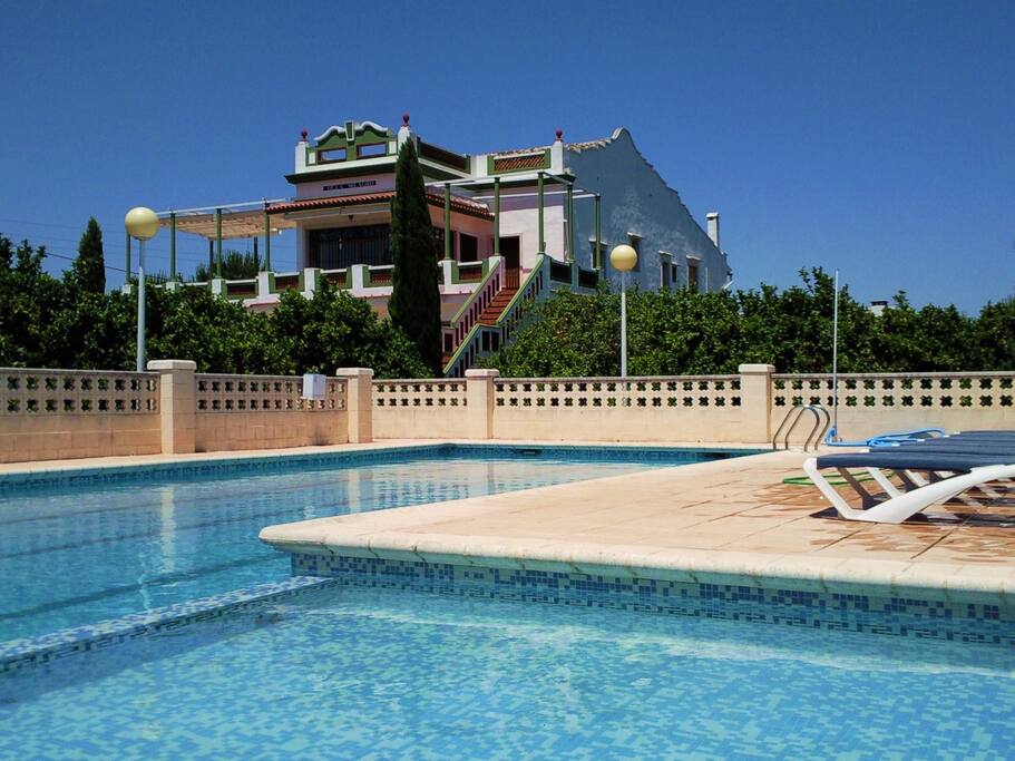 VISTA CASA DESDE LA PISCINA