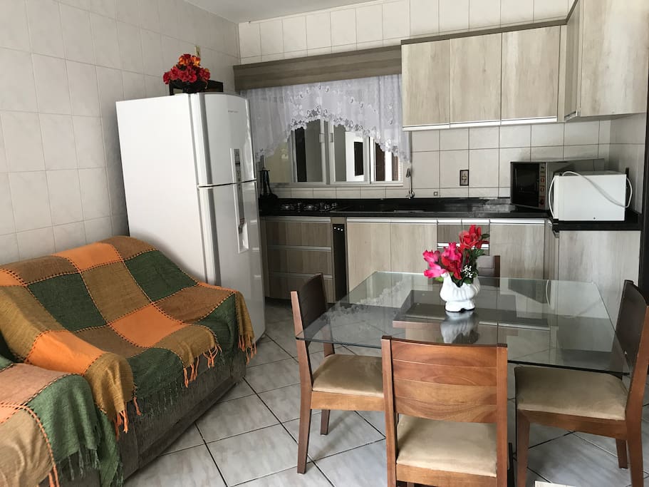 Sala e cozinha conjugada