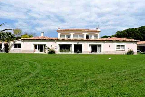 Can Roca exclusive villa in Pals
