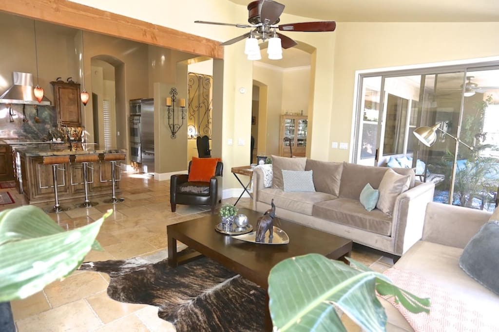 Open & Spacious Floor Plan perfect for entertaining and Larger Groups