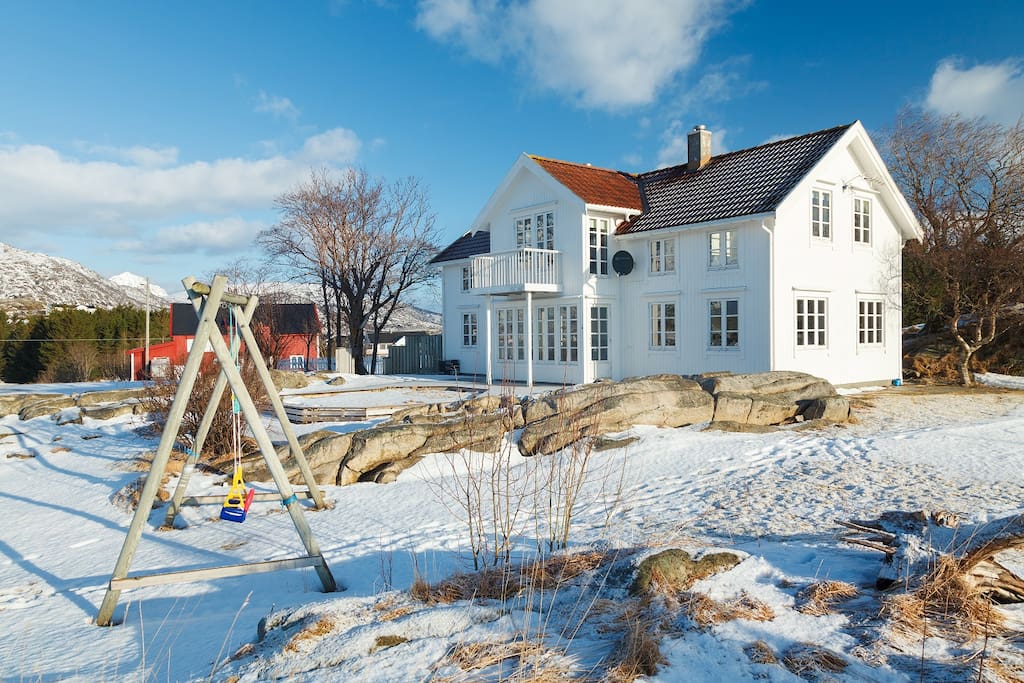 Villa - outside (winter time)