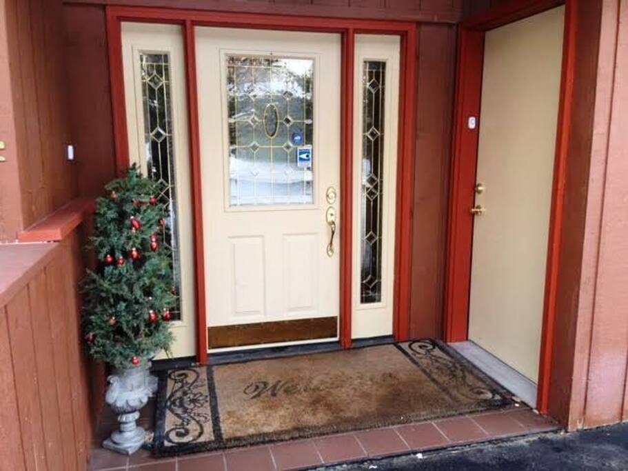 Entrance to the apartment is on the right.