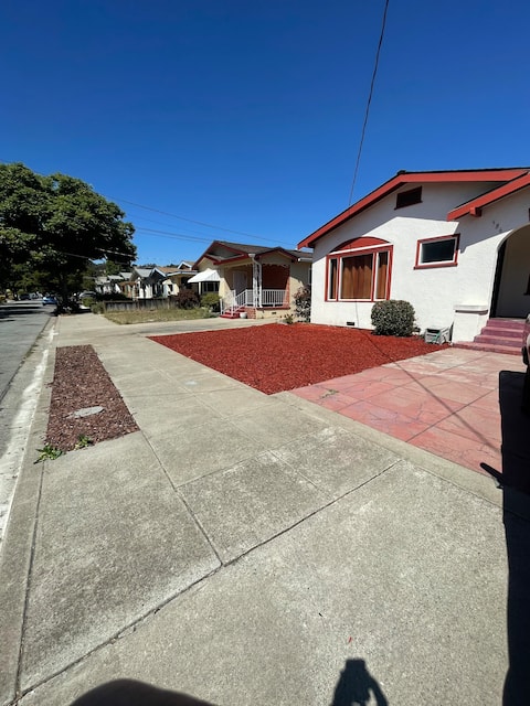 3B2B House | Big Backyard | Laundry | Smart TV