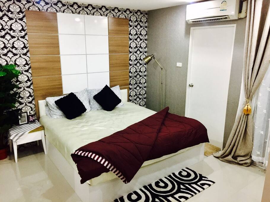 King size Bedroom
Air conditioner