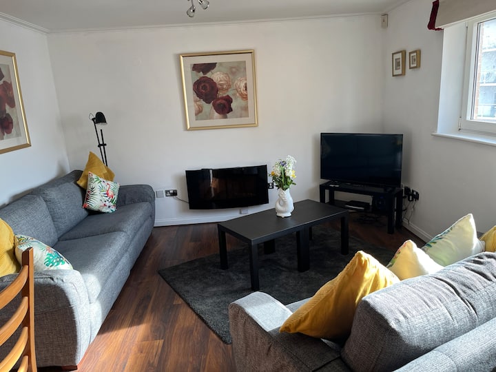 Spacious Apartment In Great Location - Cardiff