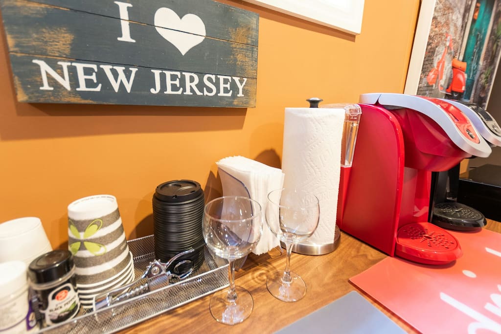 Coffee, Tea or Wine !