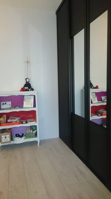 L'armoire de la chambre