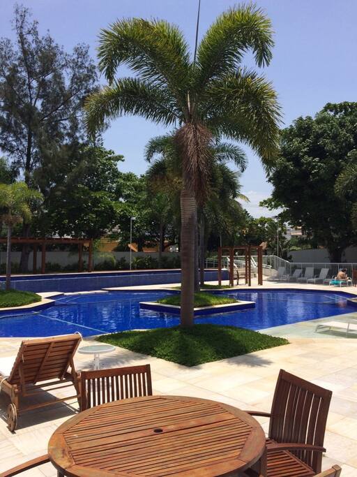 La piscine de la résidence / Piscina / Pool
