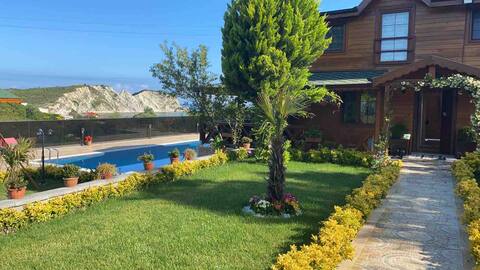 Villa with semi-olympic heated pool in ŞİLE AĞVA
