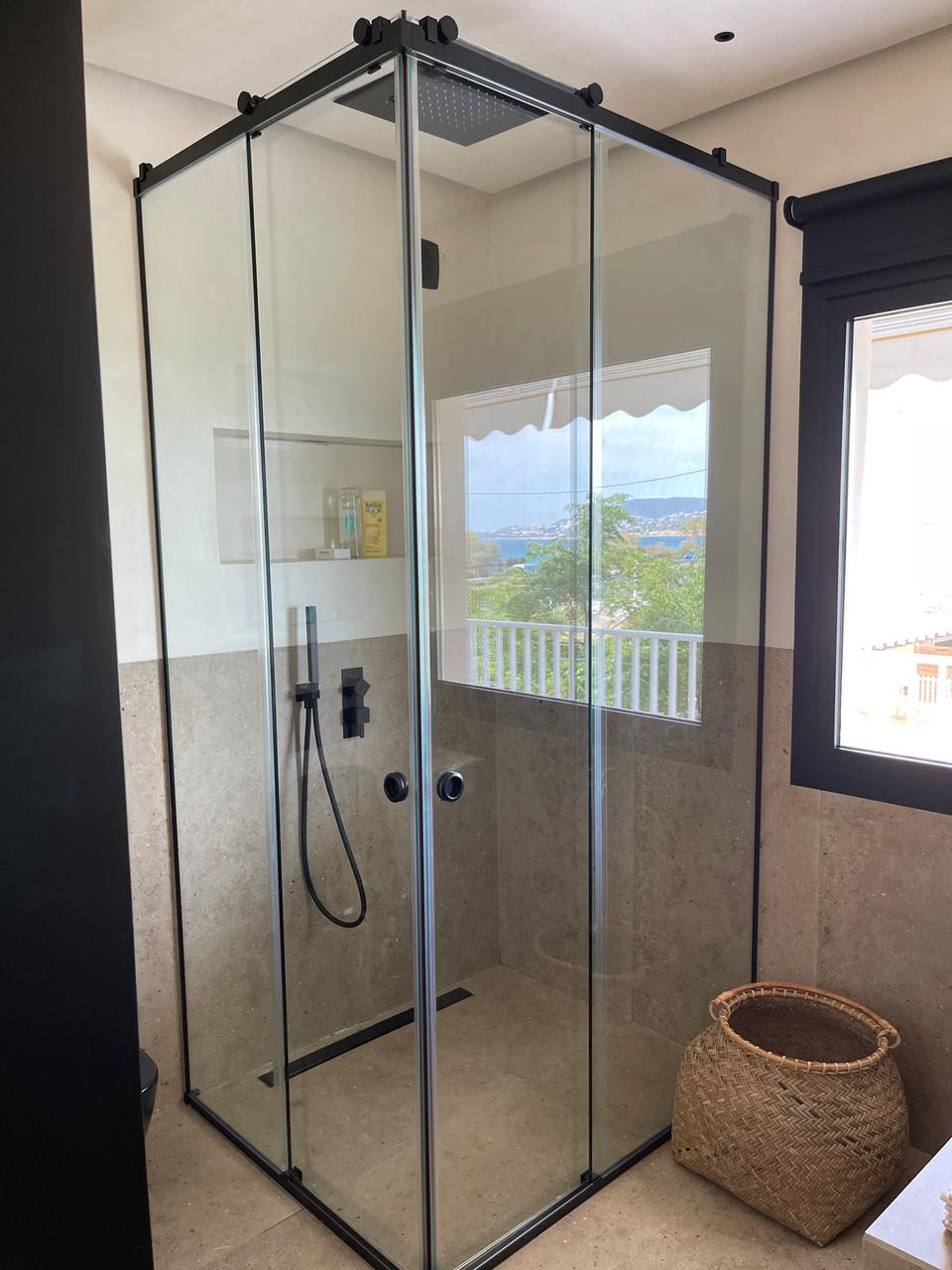 Aqua Vista Glyfada Beach Apartment — Apartament — închiriere de vacanță în Glyfada, Greece, Atena, Grecia — fotografia 3 a proprietății | Aqua Vista Rentals