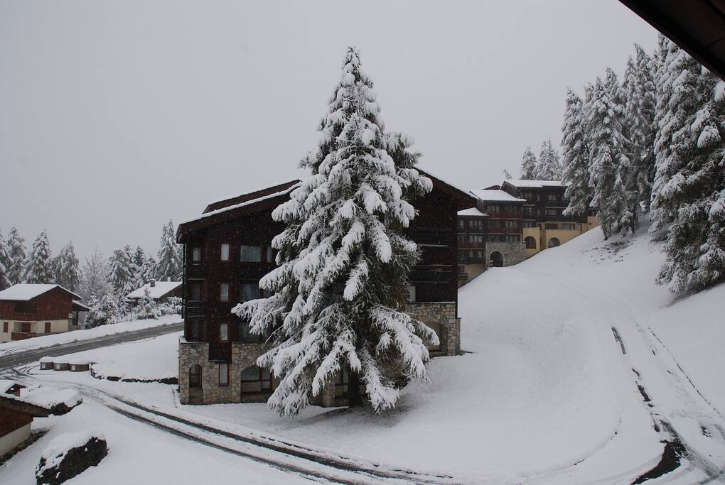 Vue du balcon après une chute de neige